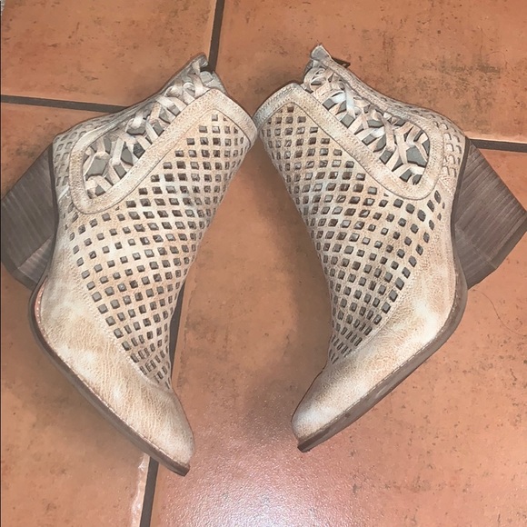 coconuts mosey bootie